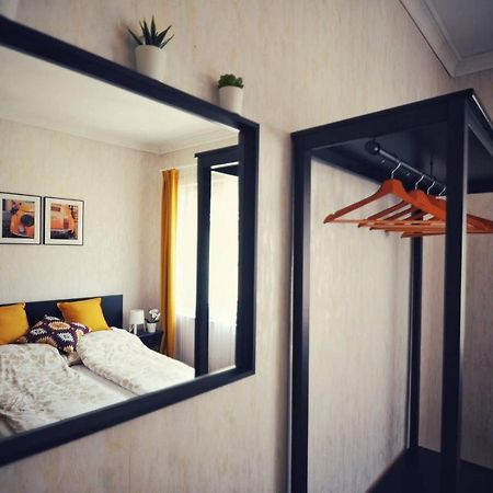 Appartamento Lonyay Gellert View 2Br Budapest Esterno foto