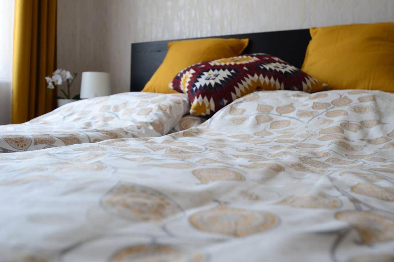 Appartamento Lonyay Gellert View 2Br Budapest Esterno foto